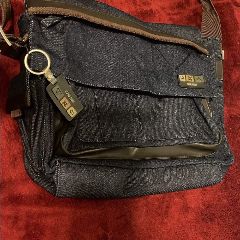 Nine West Messenger Bag